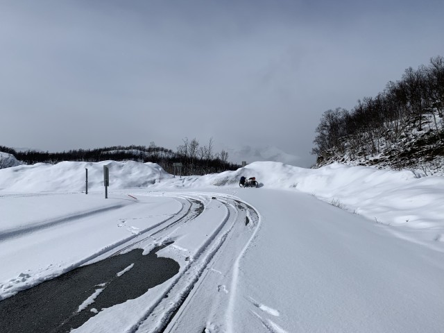 Small car park, Lillevannet, Sørkjosen, Norvège